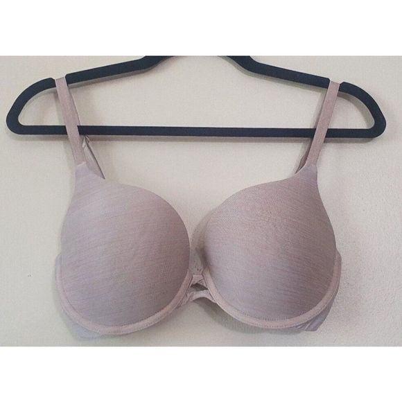 Victoria's Secret Very Sexy Push-Up Bra Size 32DD - Picture 1 of 4